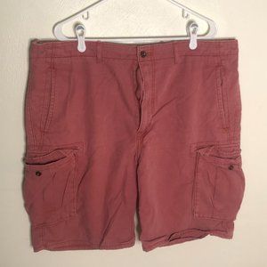 Men's Red Levi Cargo Shorts Size 40